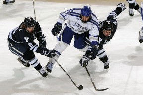 乐鱼体育在线-决赛门票一售而空，城市陷入狂欢氛围，决赛流程